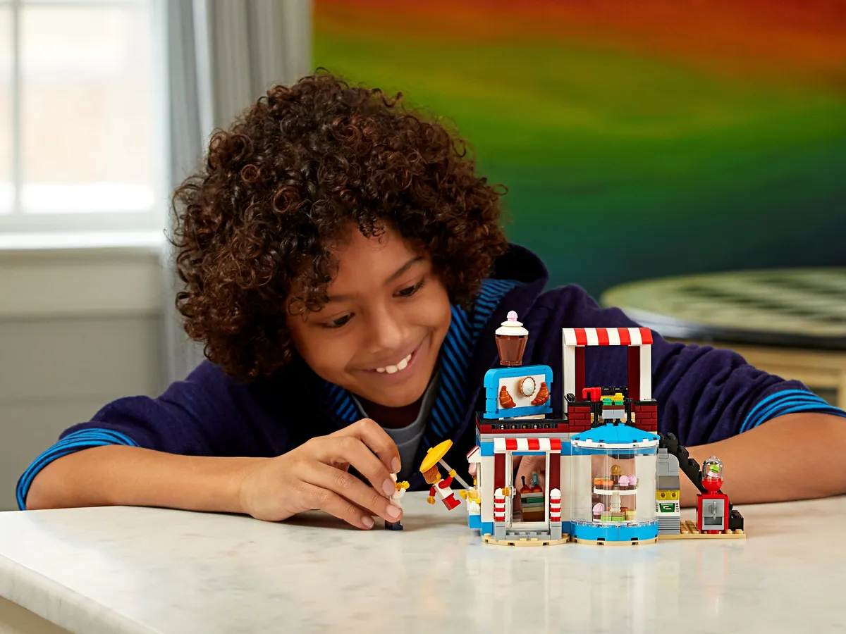 LEGO Modular Sweet Surprises (31077) - image 8