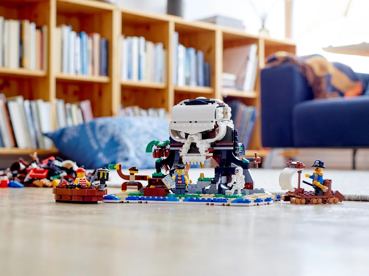 LEGO Pirate Ship (31109) - image 15