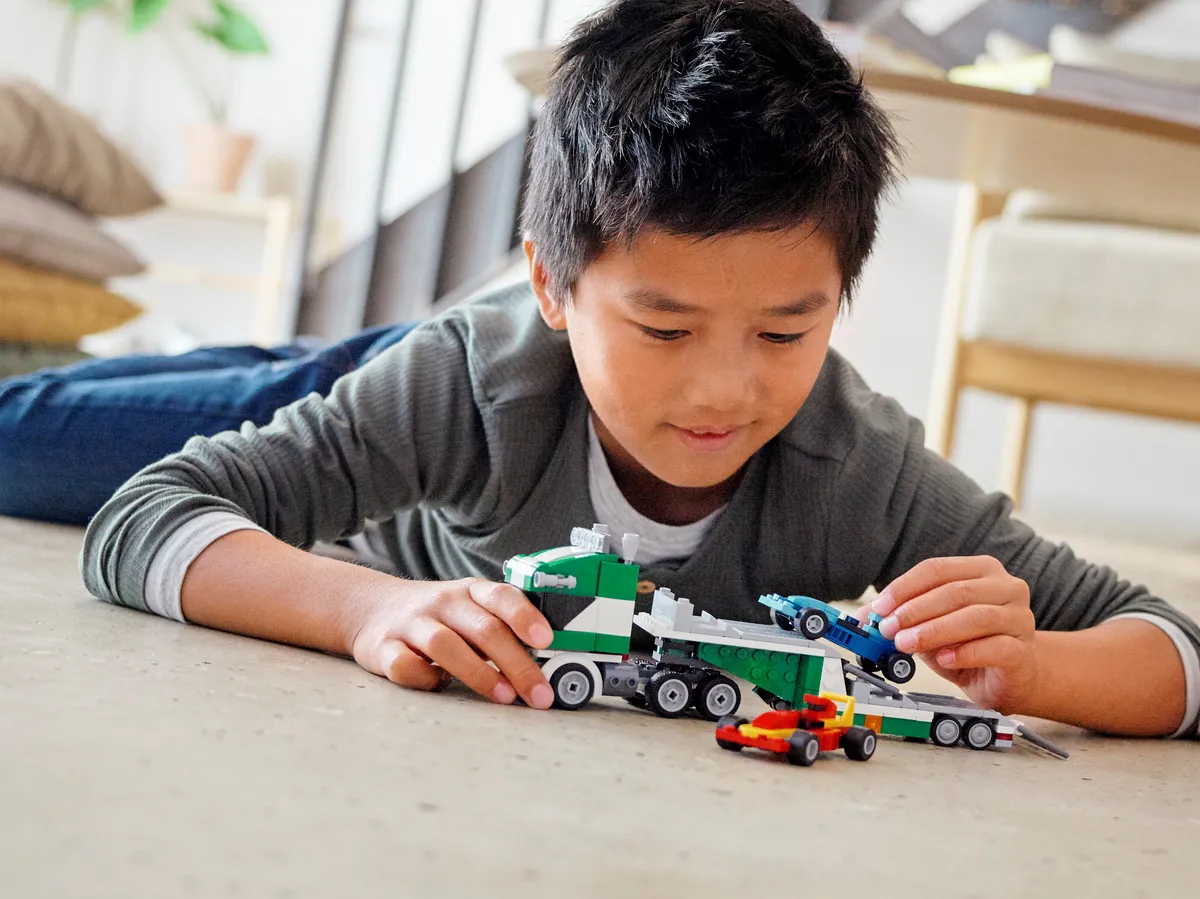 LEGO Race Car Transporter (31113) - Bild 13