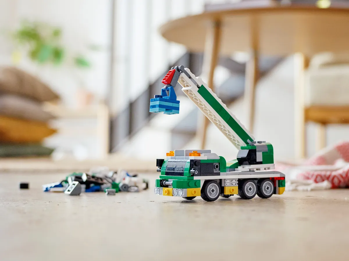 LEGO Race Car Transporter (31113) - Bild 15