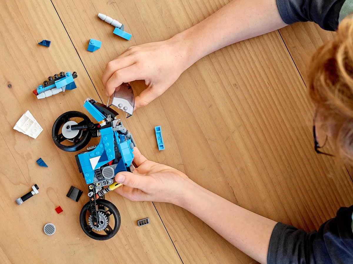 LEGO Superbike (31114) - image 13