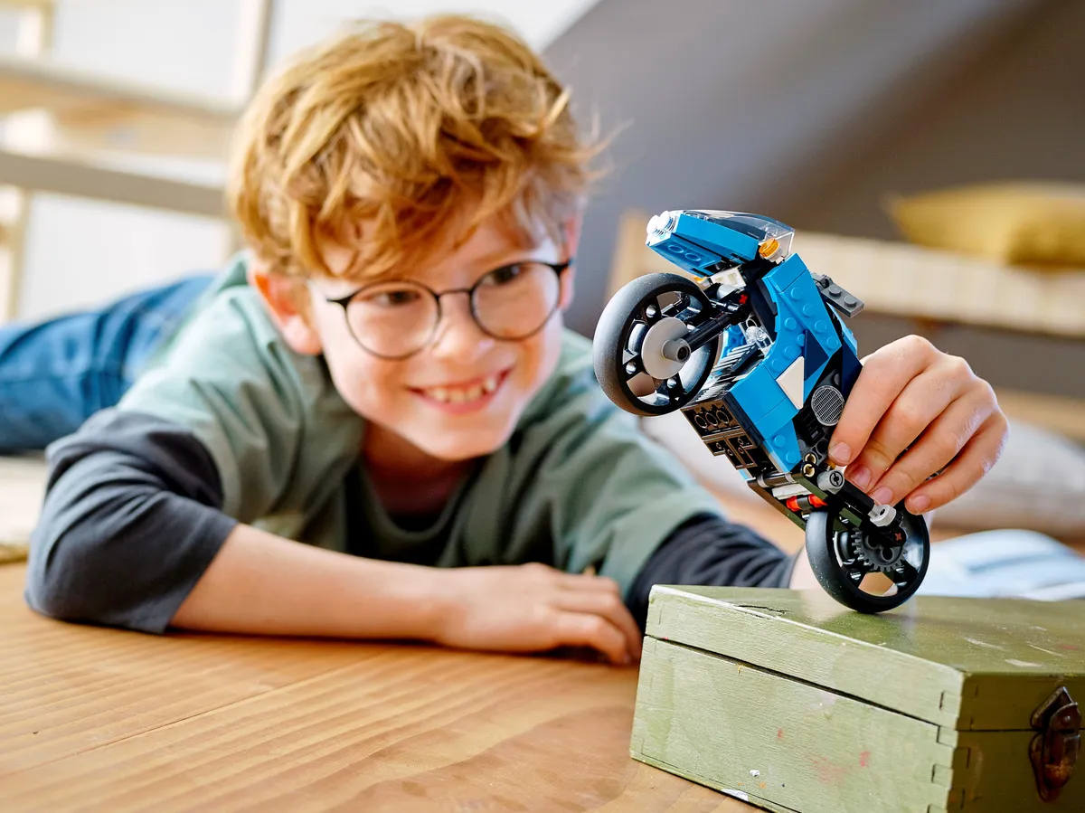 LEGO Superbike (31114) - image 14