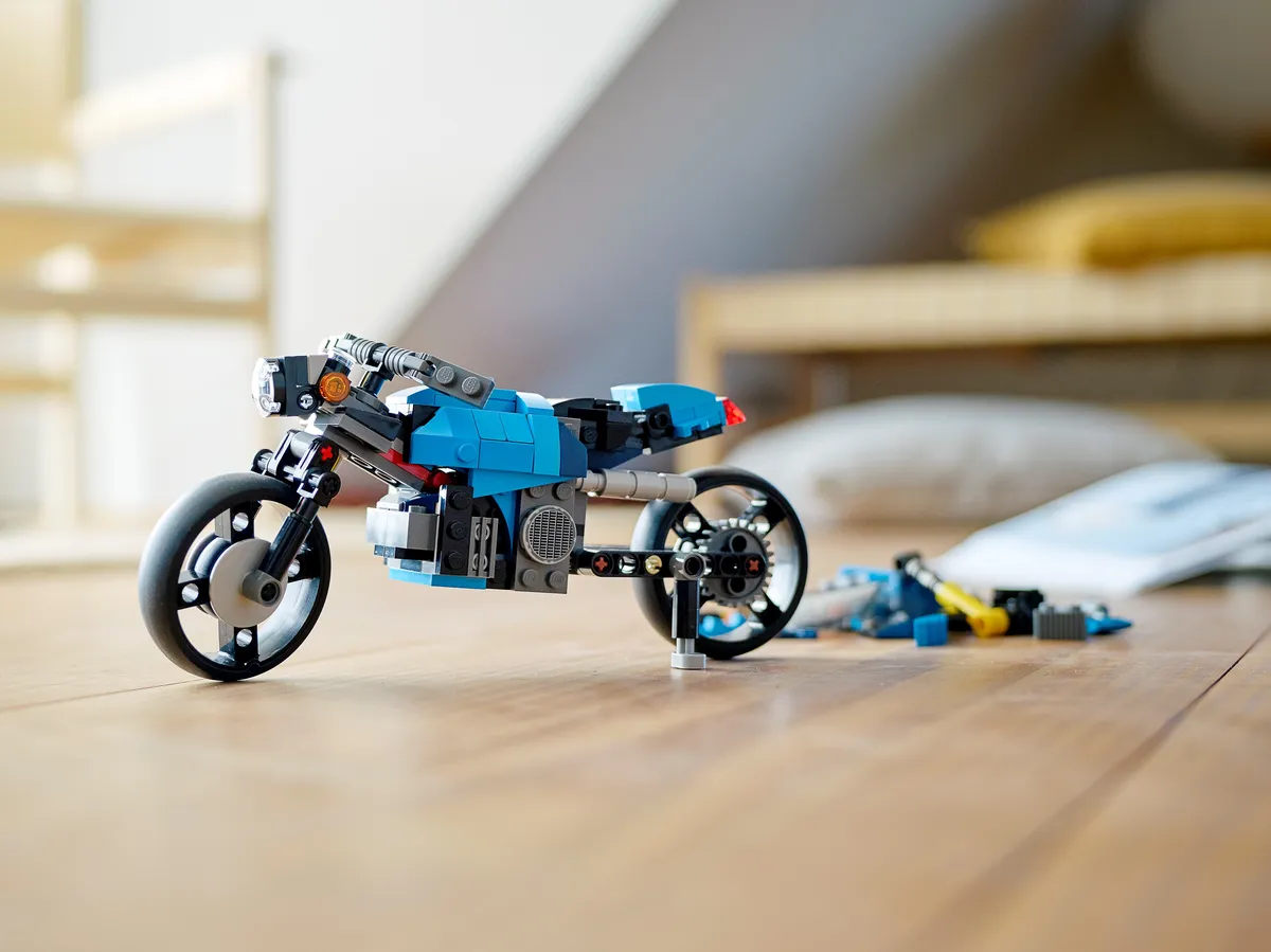 LEGO Superbike (31114) - image 16