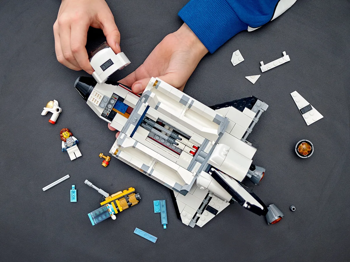 LEGO Space Shuttle Adventure (31117) - image 13