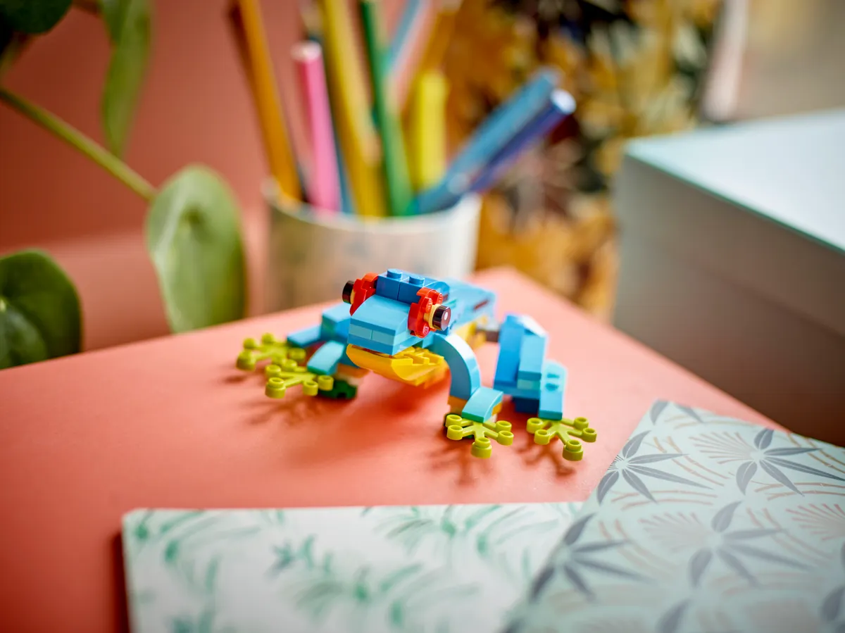 LEGO Exotic Parrot (31136) - Bild 10
