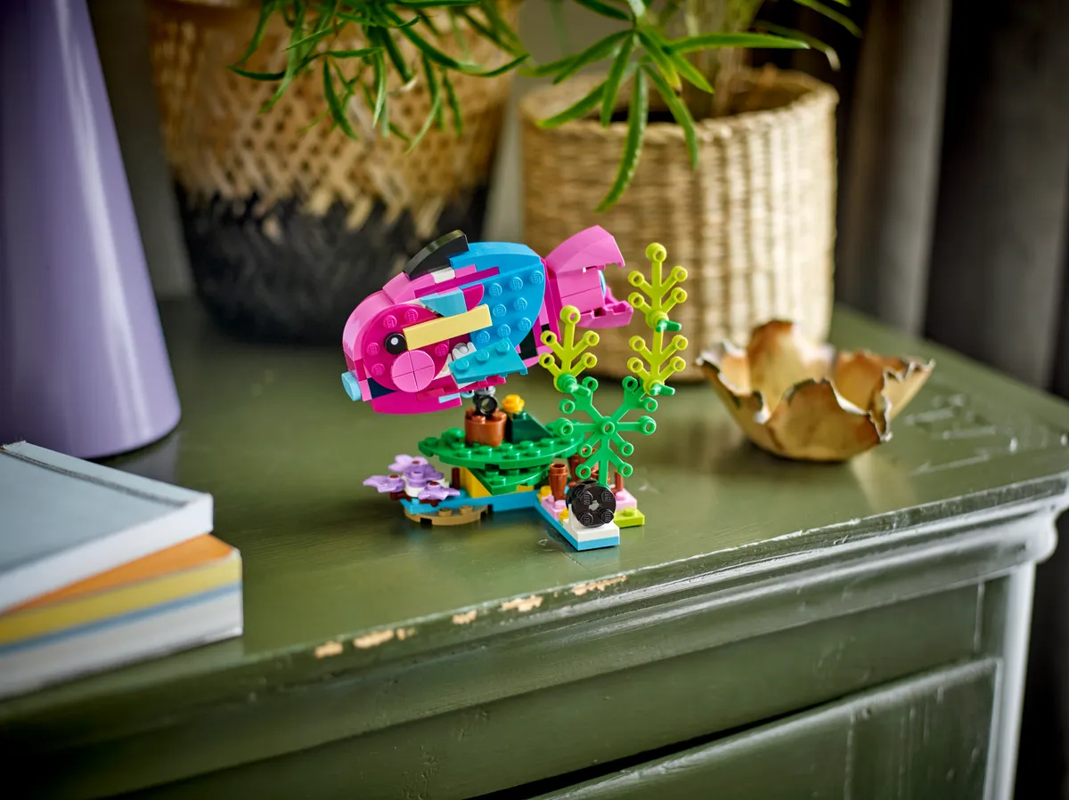 LEGO Exotic Pink Parrot (31144) - image 9