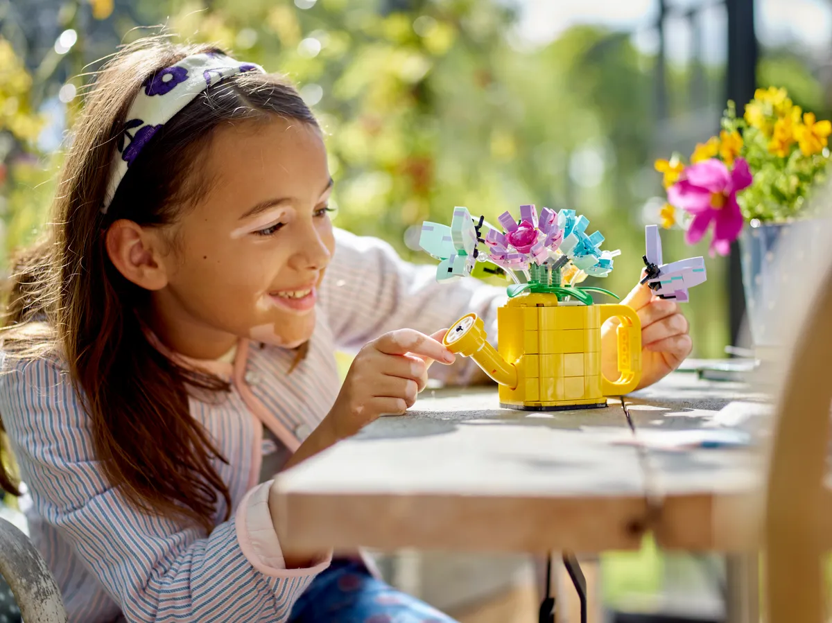 LEGO Flowers in Watering Can (31149) - Bild 8