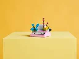 LEGO Typewriter with Flowers (31169) - afbeelding 7
