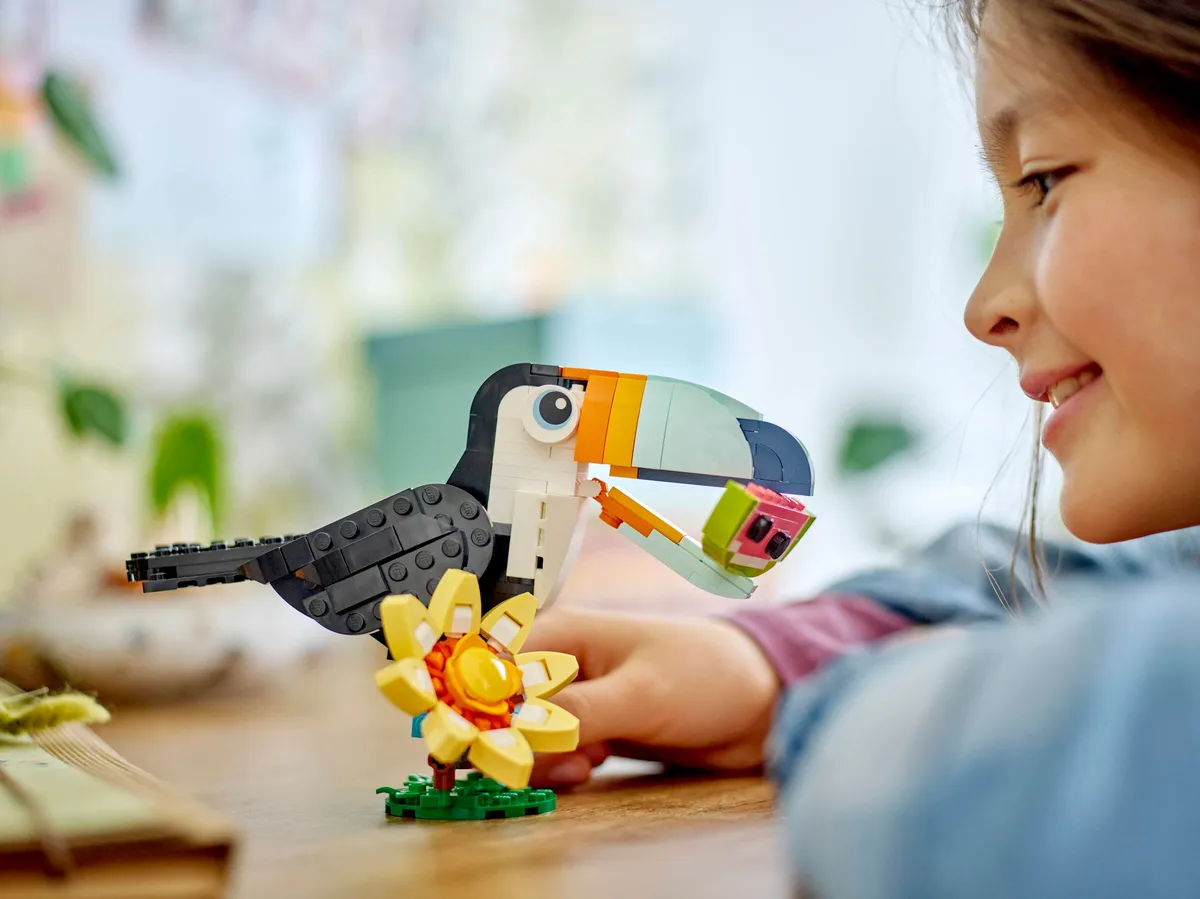 LEGO Wild Animals: Tropical Toucan (31173) - Bild 5
