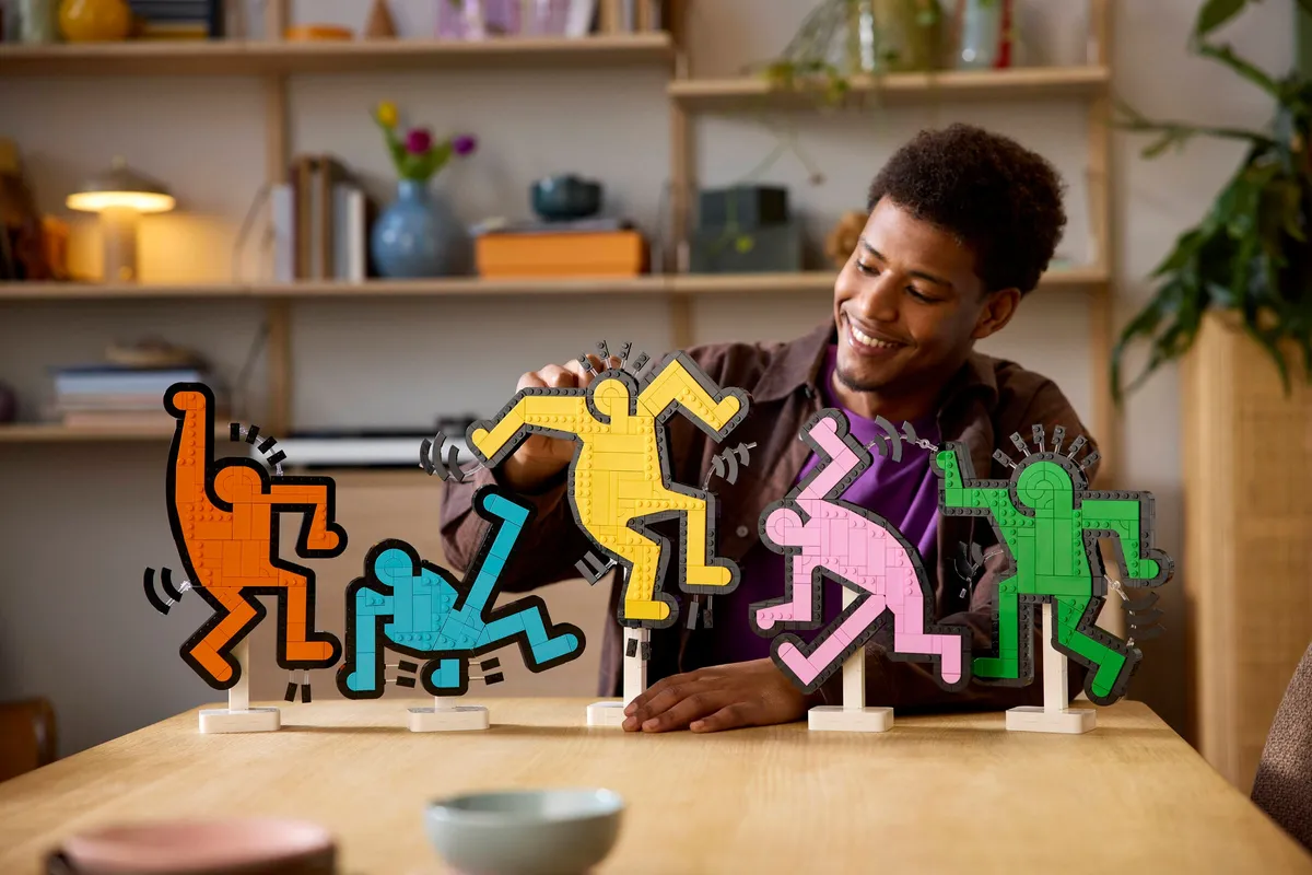 LEGO Keith Haring – Dancing Figures (31216) - Bild 3