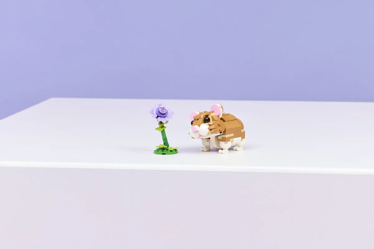 LEGO Cute Hamster with a Flower (31376) - Bild 15