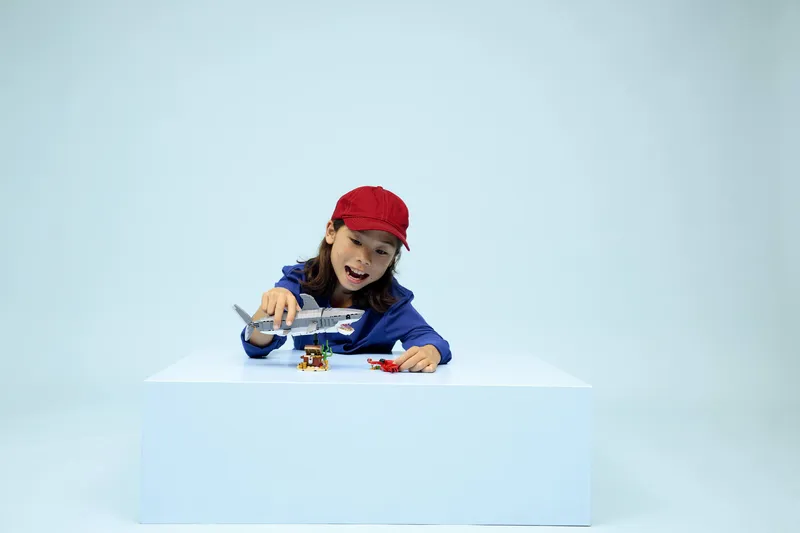 Fierce Shark with a Treasure Chest by LEGO – product photo 20 of 25