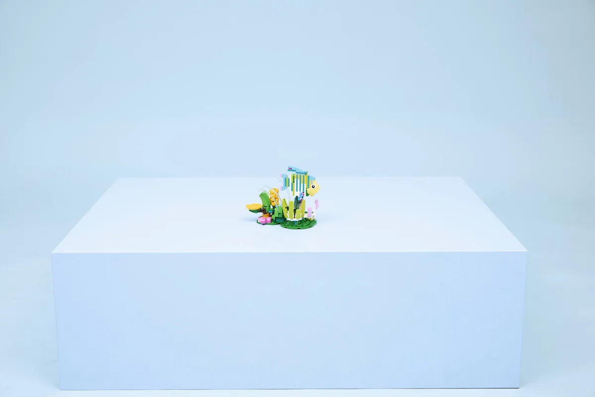 LEGO Wild Animals: Colorful Hummingbird (31384) - Bild 14