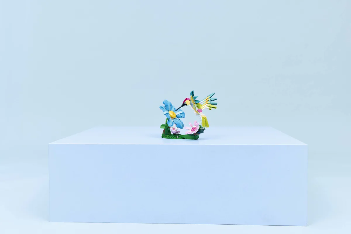 LEGO Wild Animals: Colorful Hummingbird (31384) - Bild 15