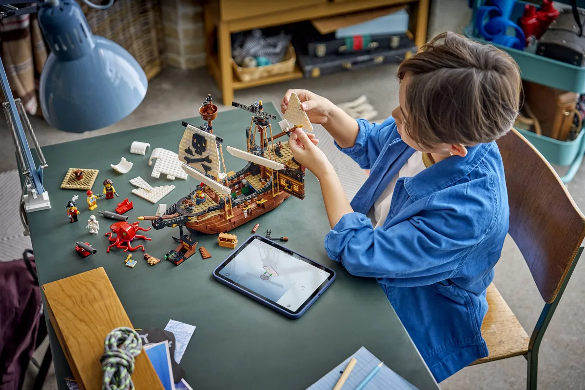 LEGO Iconic Pirate Ship (31387) - Bild 12