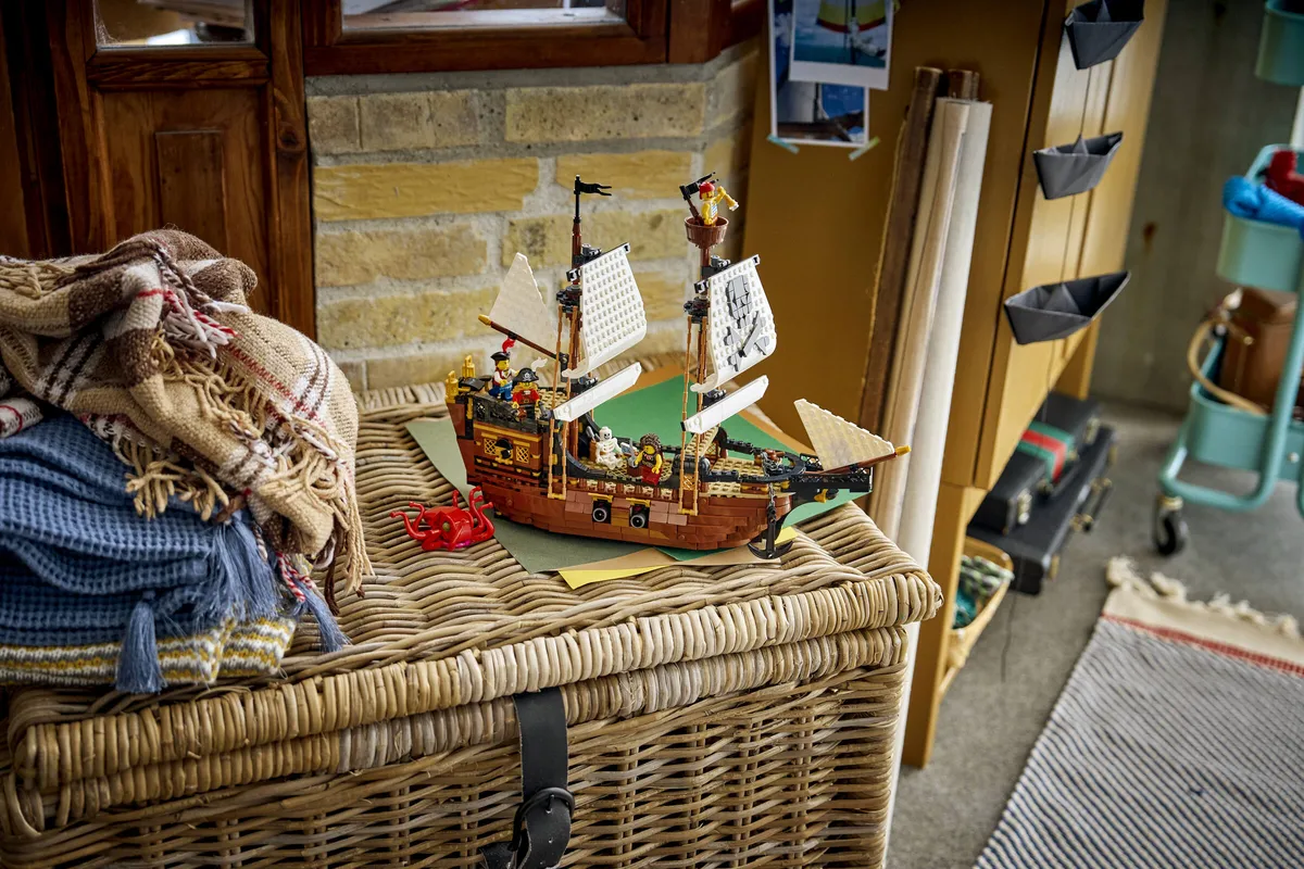 LEGO Iconic Pirate Ship (31387) - Bild 15