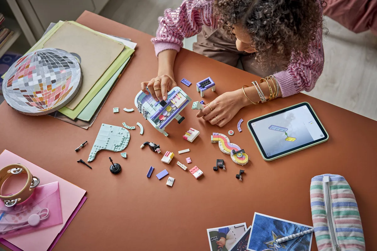 LEGO Music Decor Piano with Cat (31392) - Bild 10