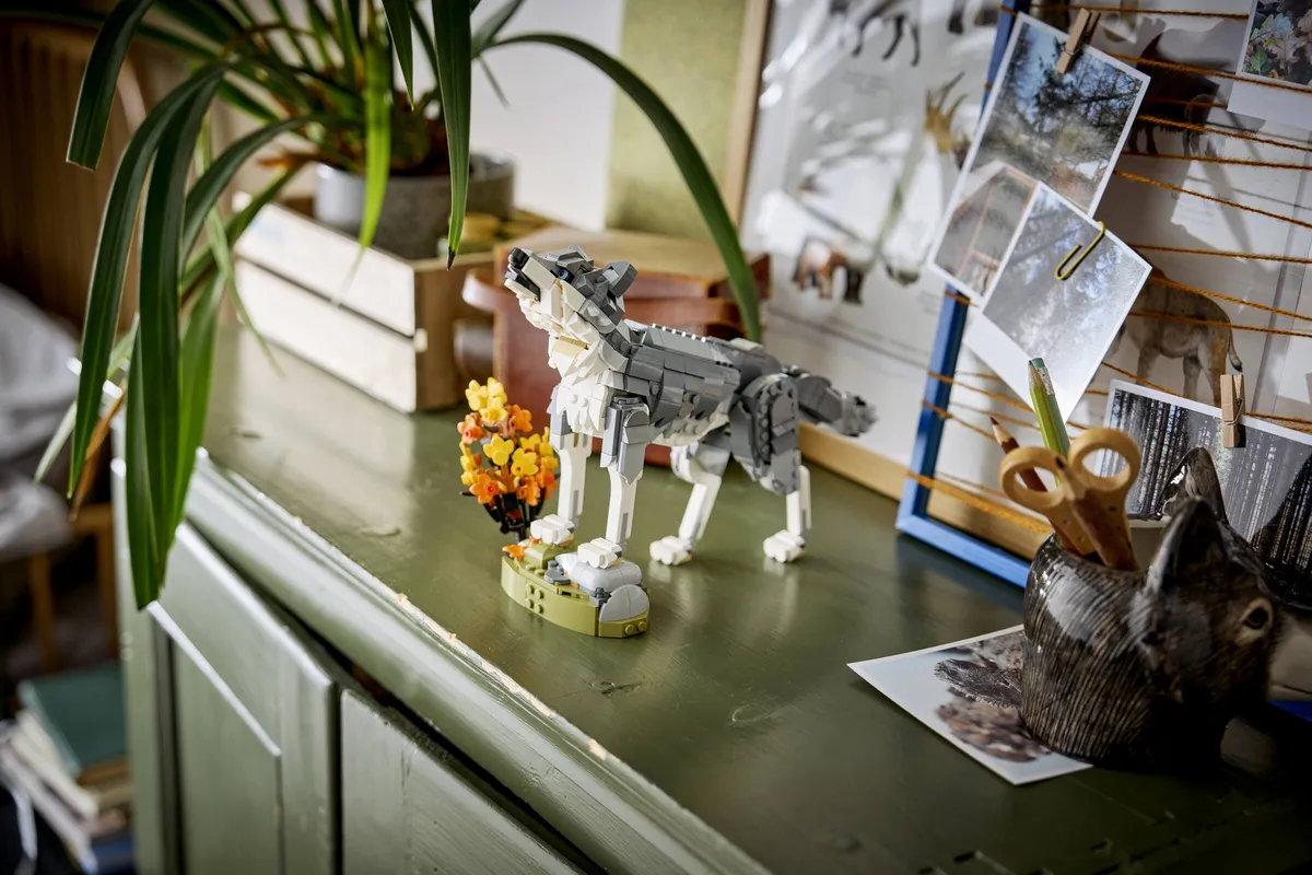 LEGO Forest Animals: Gray Wolf (31393) - Bild 13