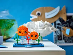 LEGO Goldfish (40442) - image 3
