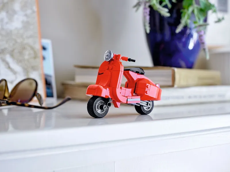Vespa van LEGO – productfoto 4 van 5