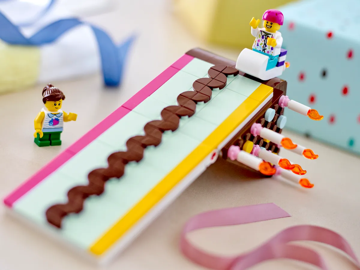 LEGO Birthday Cake (40641) - afbeelding 5