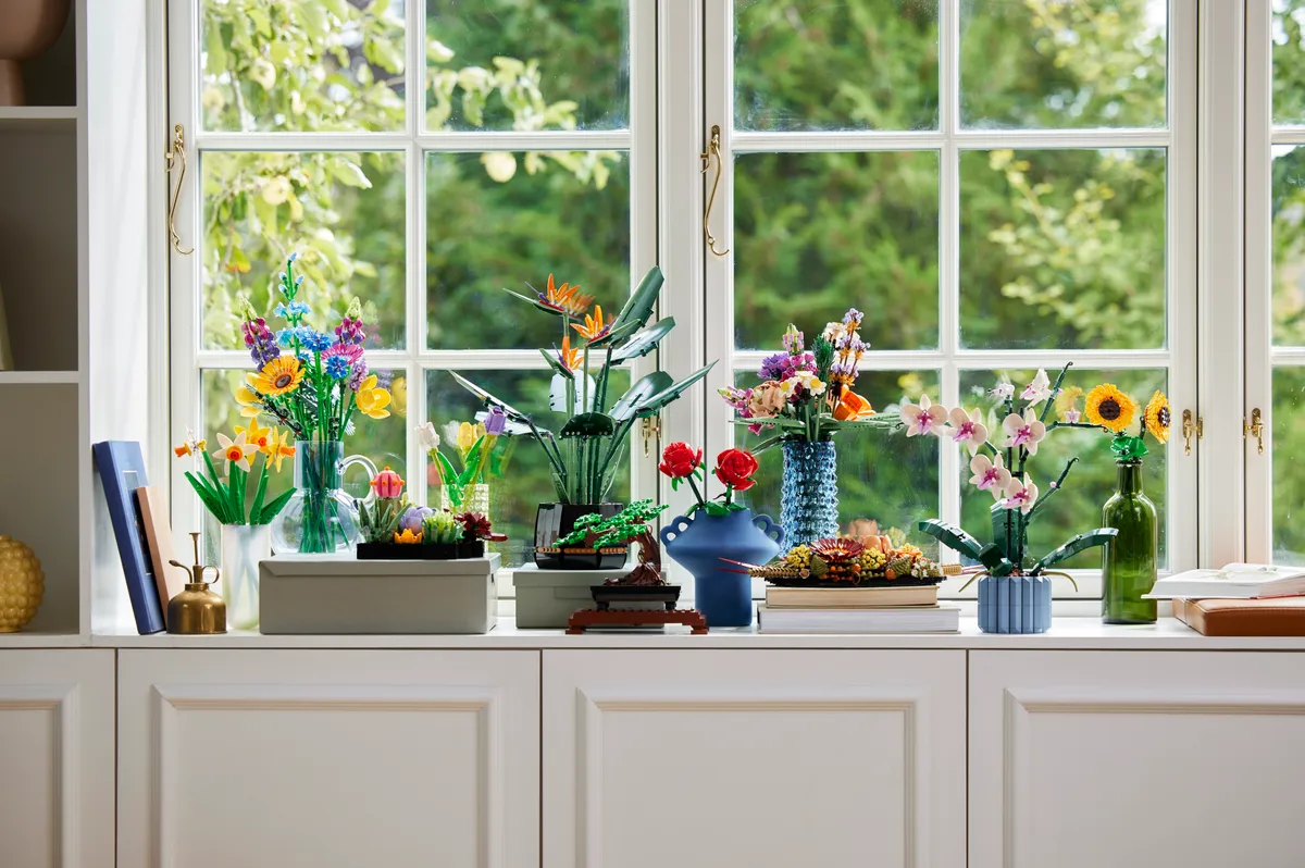 LEGO Daffodils (40646) - image 5