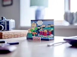LEGO Beijing Postcard (40654) - image 3