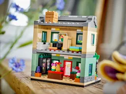 LEGO Flower Store (40680) - image 4