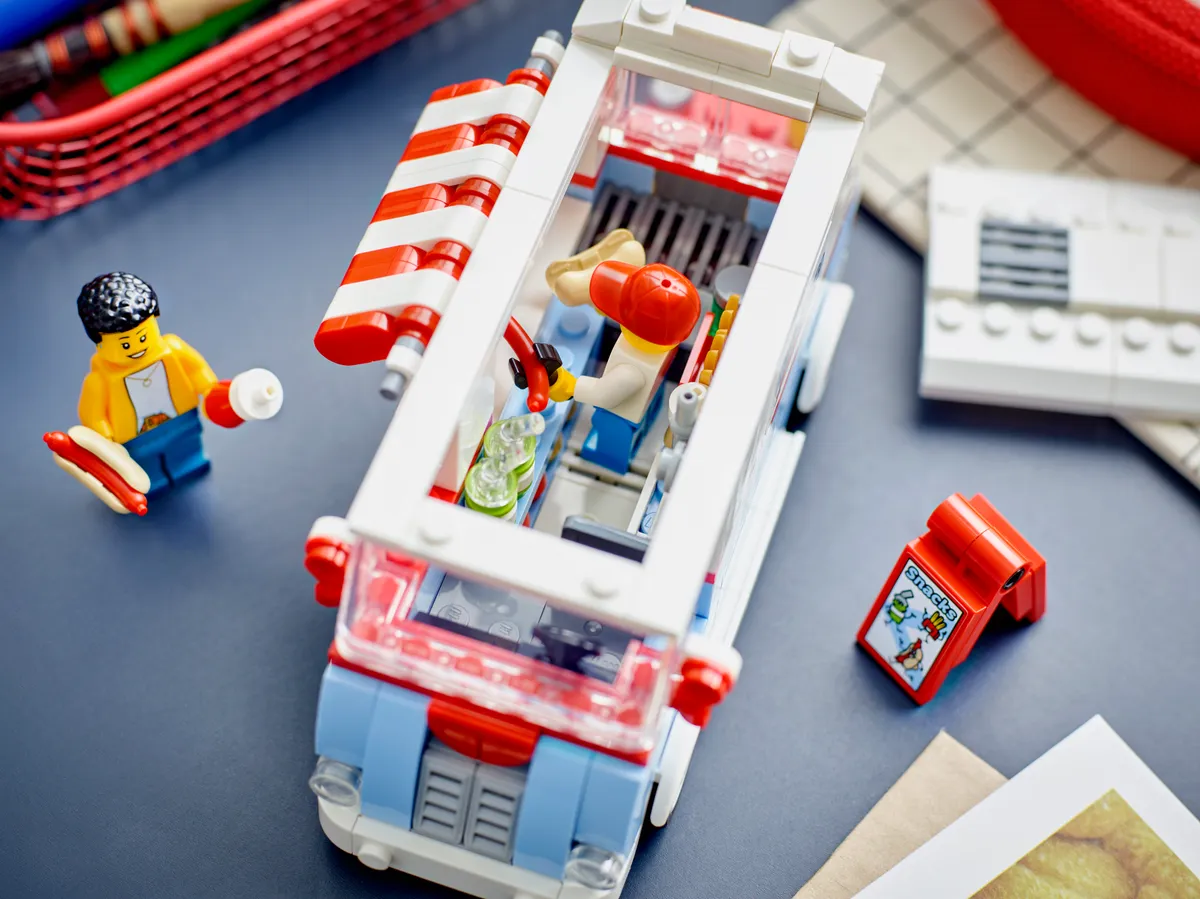 LEGO Retro Food Truck (40681) - image 3