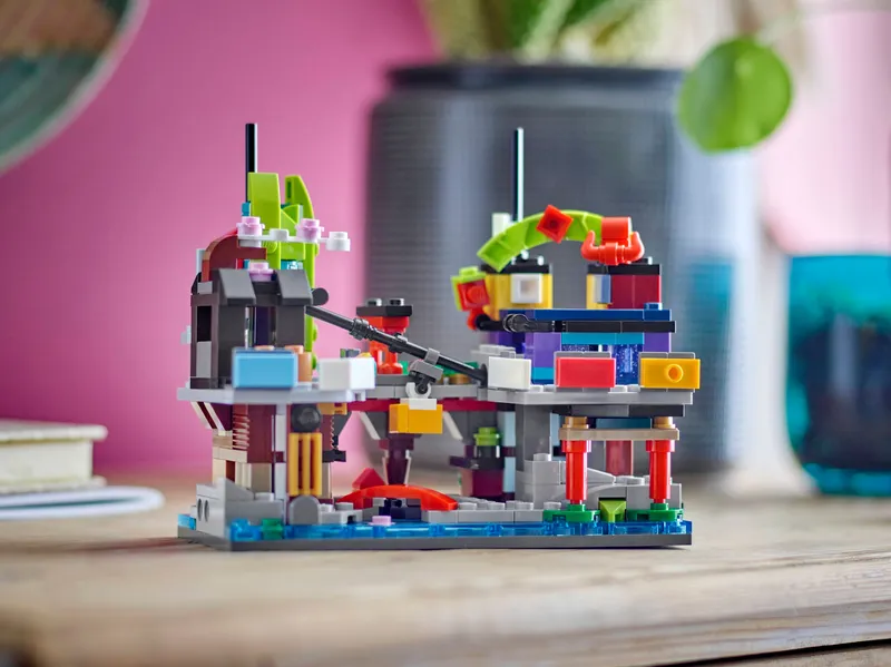 Micro NINJAGO® City Markets by LEGO – product photo 4 of 4