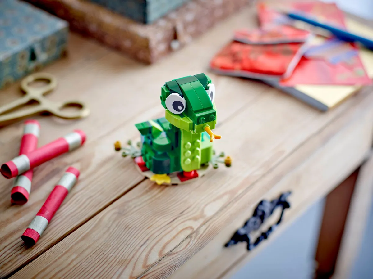 LEGO Year of the Snake (40707) - Bild 2