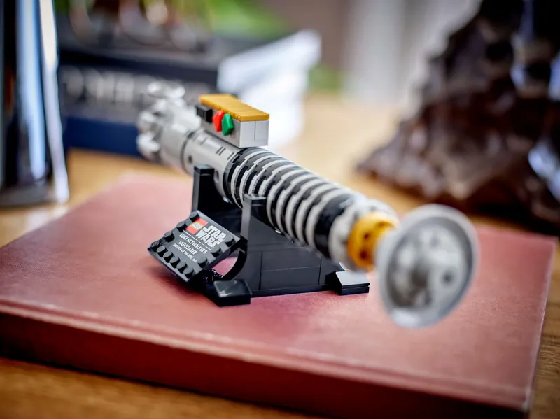Luke Skywalker's Lightsaber™ de LEGO – photo du produit 5 sur 5