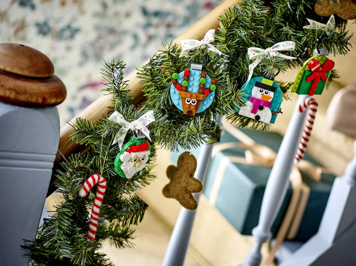 LEGO Christmas Ornament Selection (40744) - Bild 3