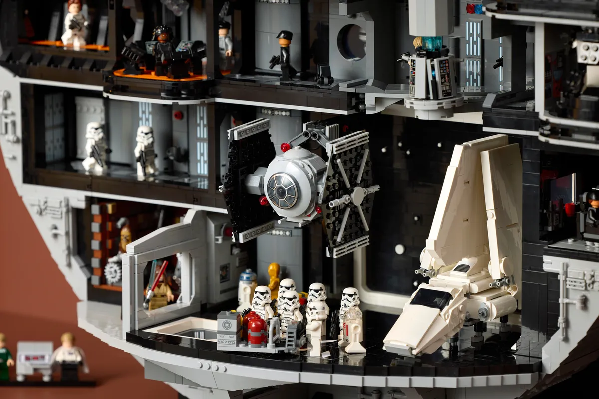 LEGO TIE Fighter™ with Imperial Hangar Rack (40771) - Bild 6
