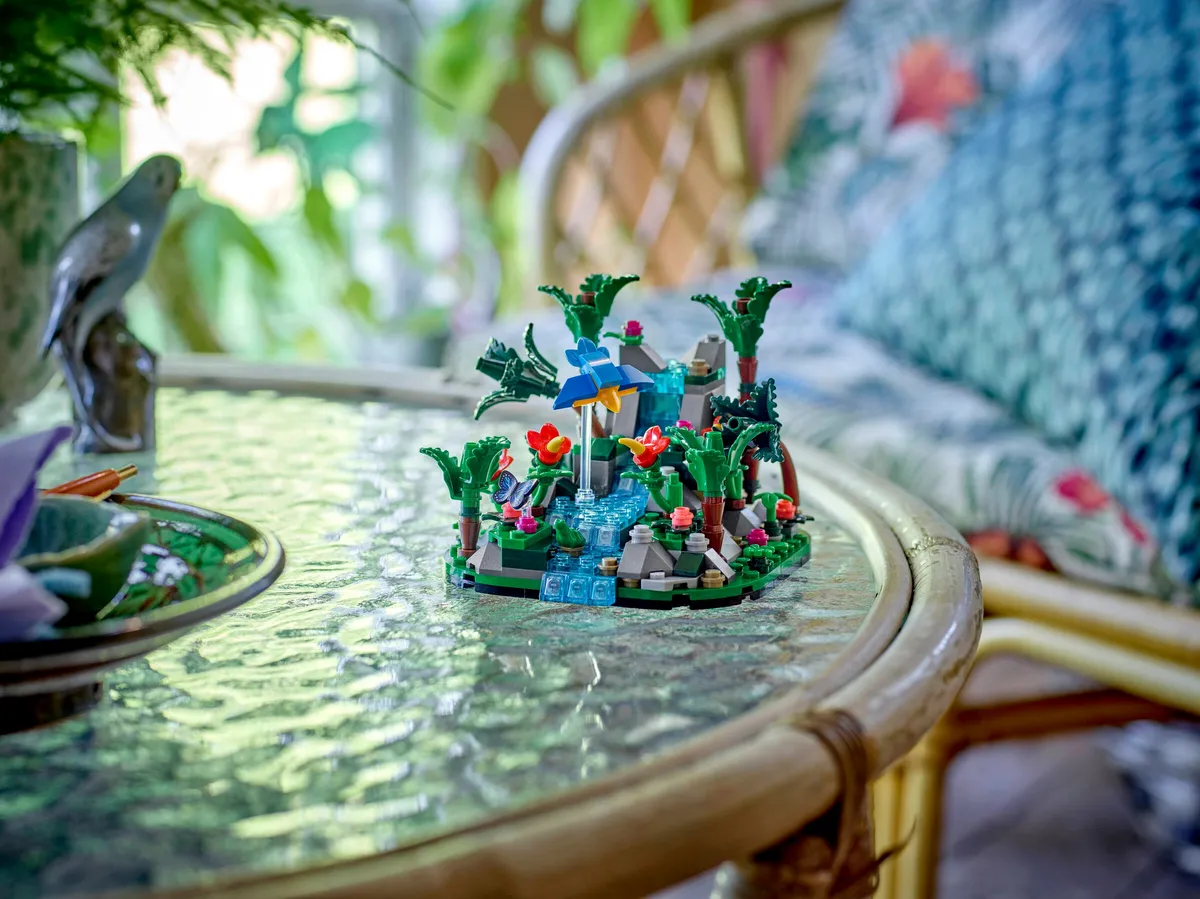 LEGO Tropical Rainforest Diorama (40782) - Bild 2