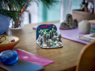 Northern Lights Diorama by LEGO – product photo 3 of 4
