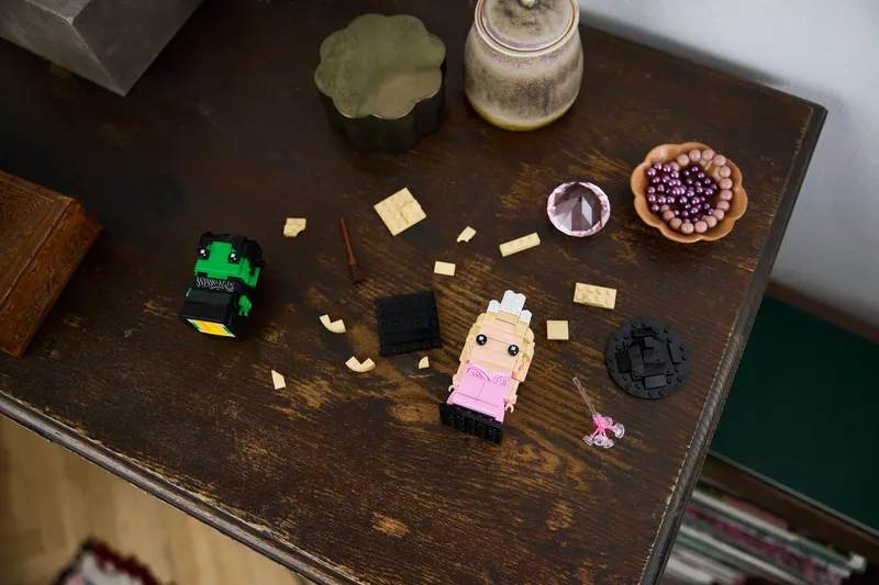 Elphaba & Glinda Figures de LEGO – photo du produit 7 sur 8