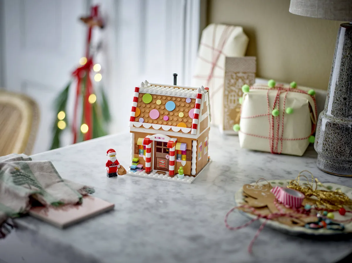 LEGO Festive Gingerbread House (40809) - Bild 8