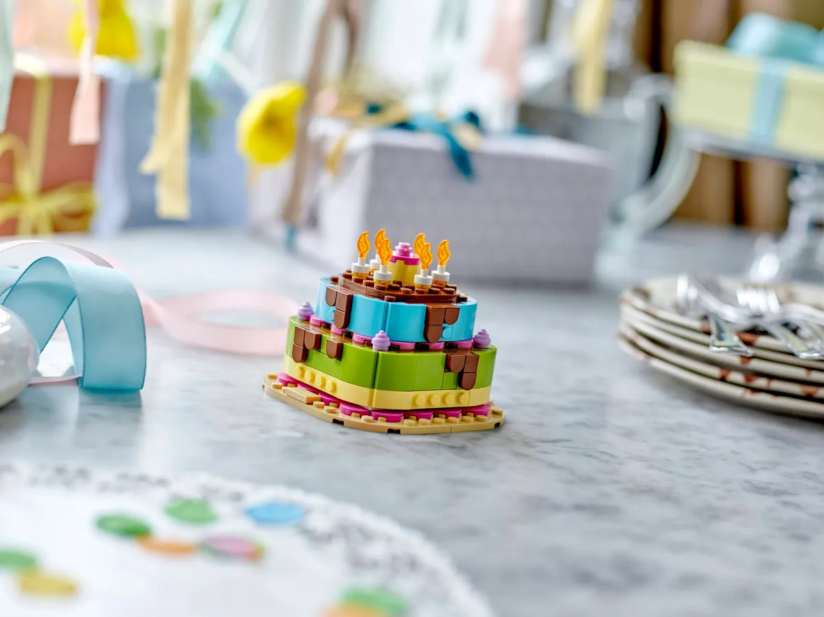 LEGO Birthday Party Cake (40815) - Bild 6