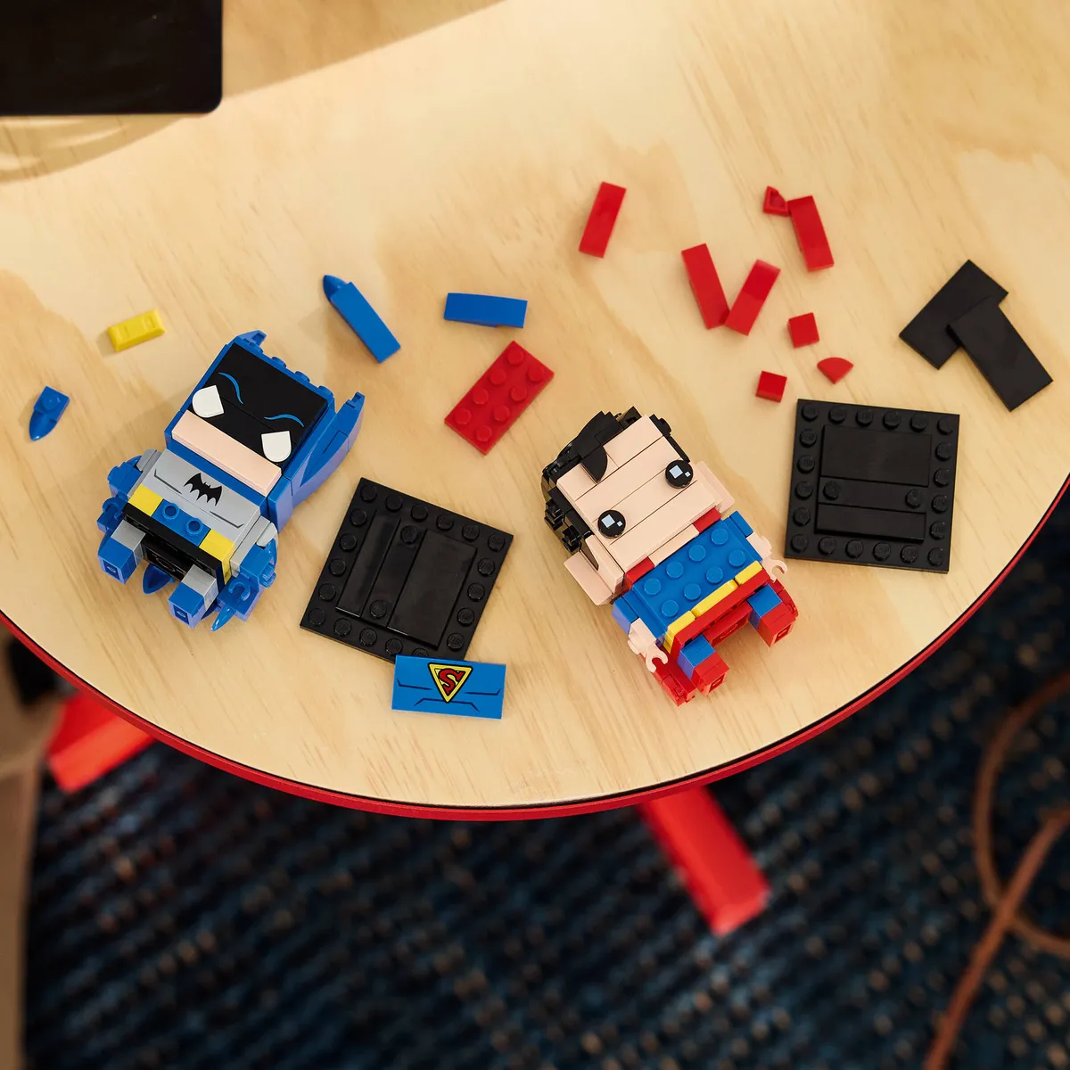 LEGO Golden Age Superman™ and Batman™ Figures (40859) - Bild 6