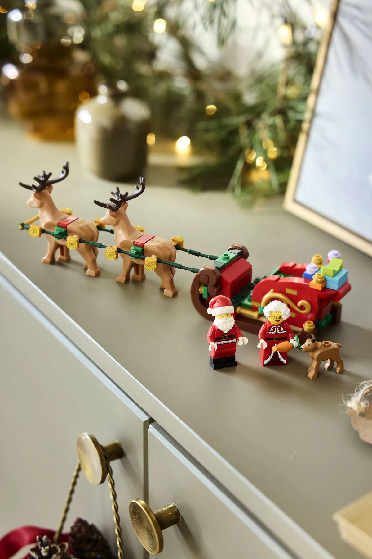 LEGO Santa's Holiday Sleigh Adventure (40866) - Bild 7