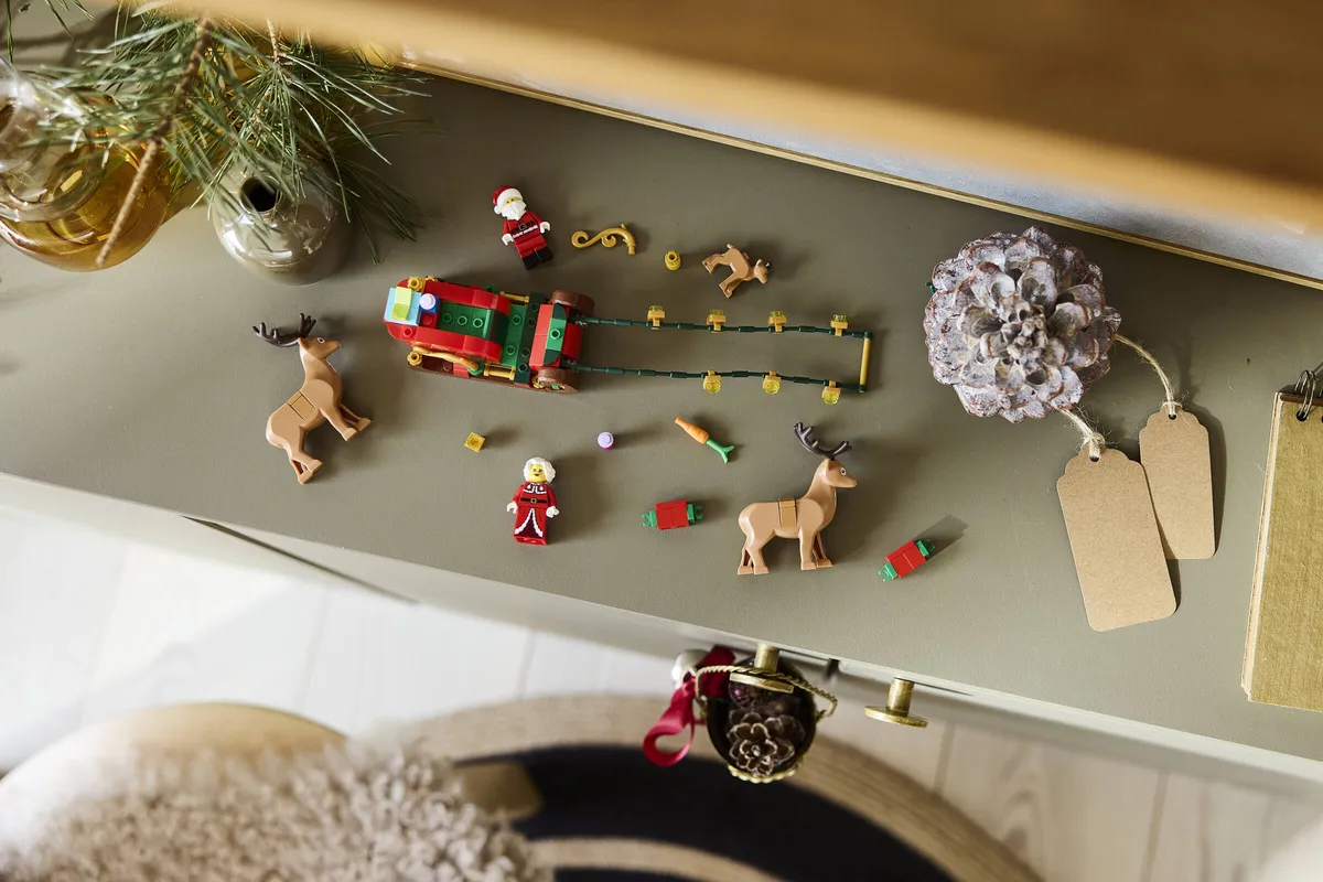 LEGO Santa's Holiday Sleigh Adventure (40866) - Bild 8