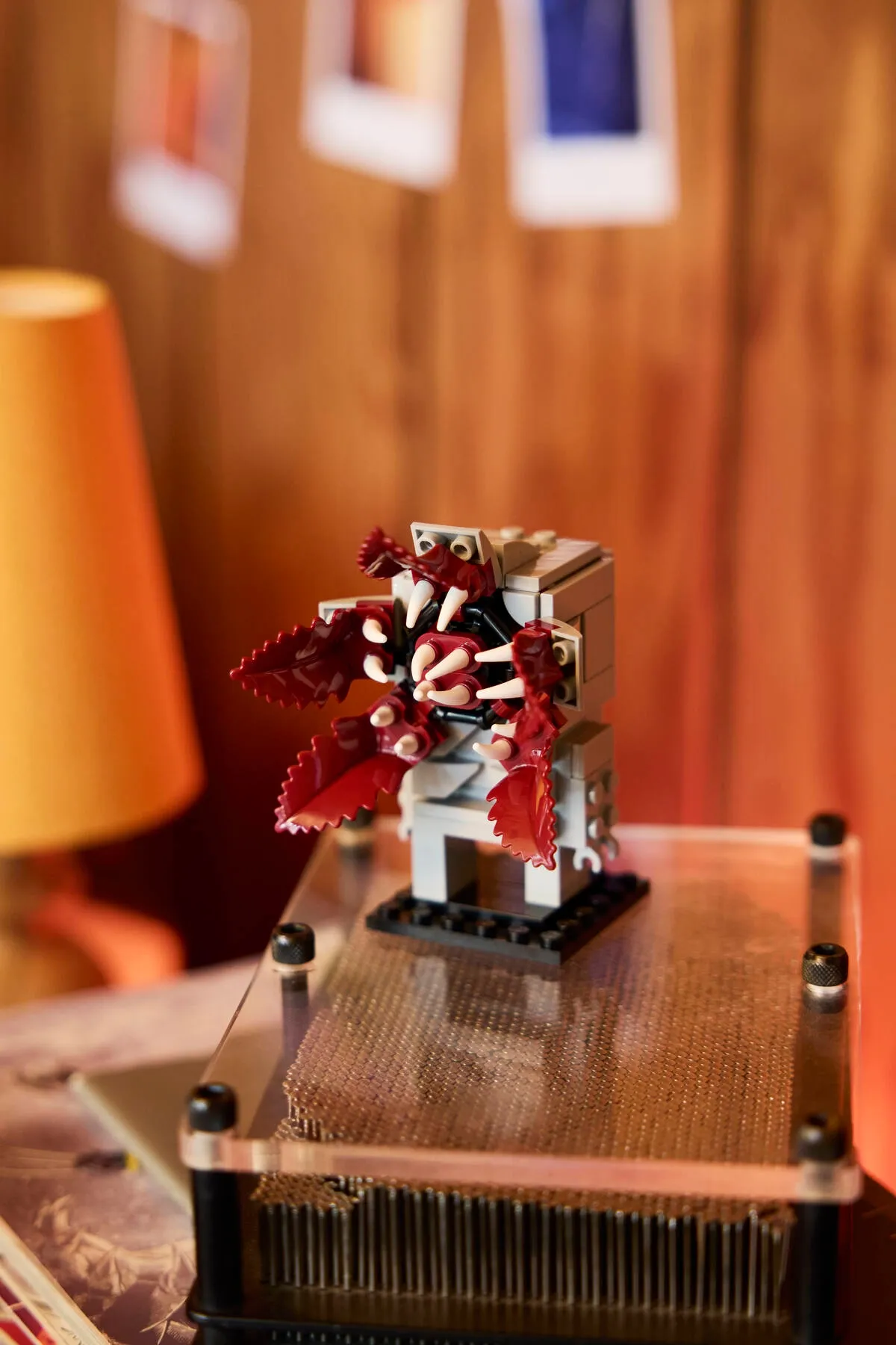 LEGO Eleven, Max, Demogorgon and Holly Figures (40879) - Bild 7