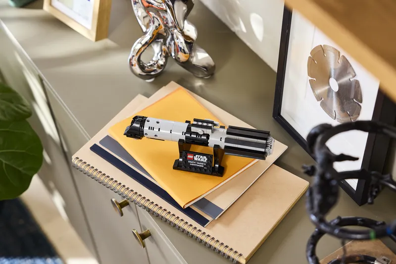 Darth Vader's LIGHTSABER™ von LEGO – Produktfoto 6 von 7
