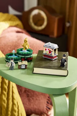 LEGO Ministry Munchies & The Daily Prophet Stands (40901) - afbeelding 6