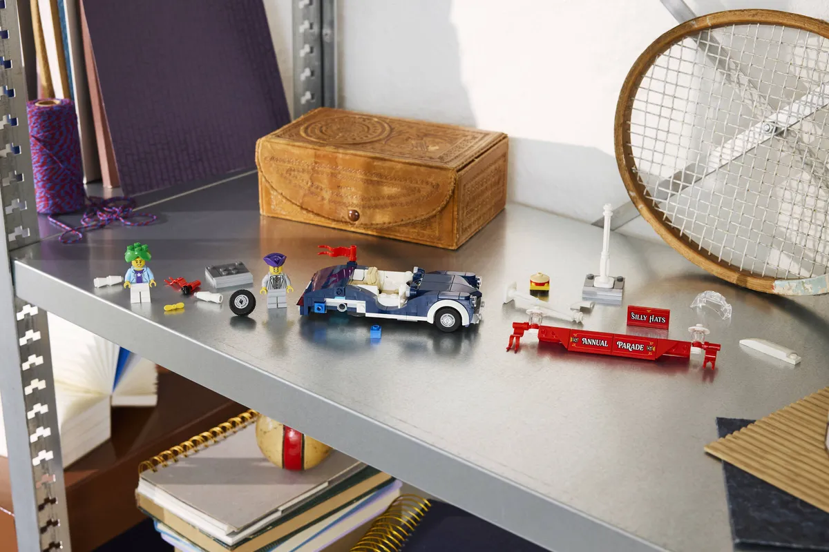 LEGO Vintage Parade Car (40913) - Bild 3