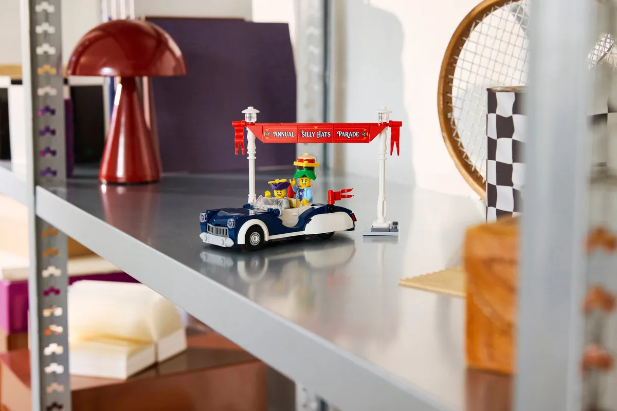 LEGO Vintage Parade Car (40913) - Bild 4