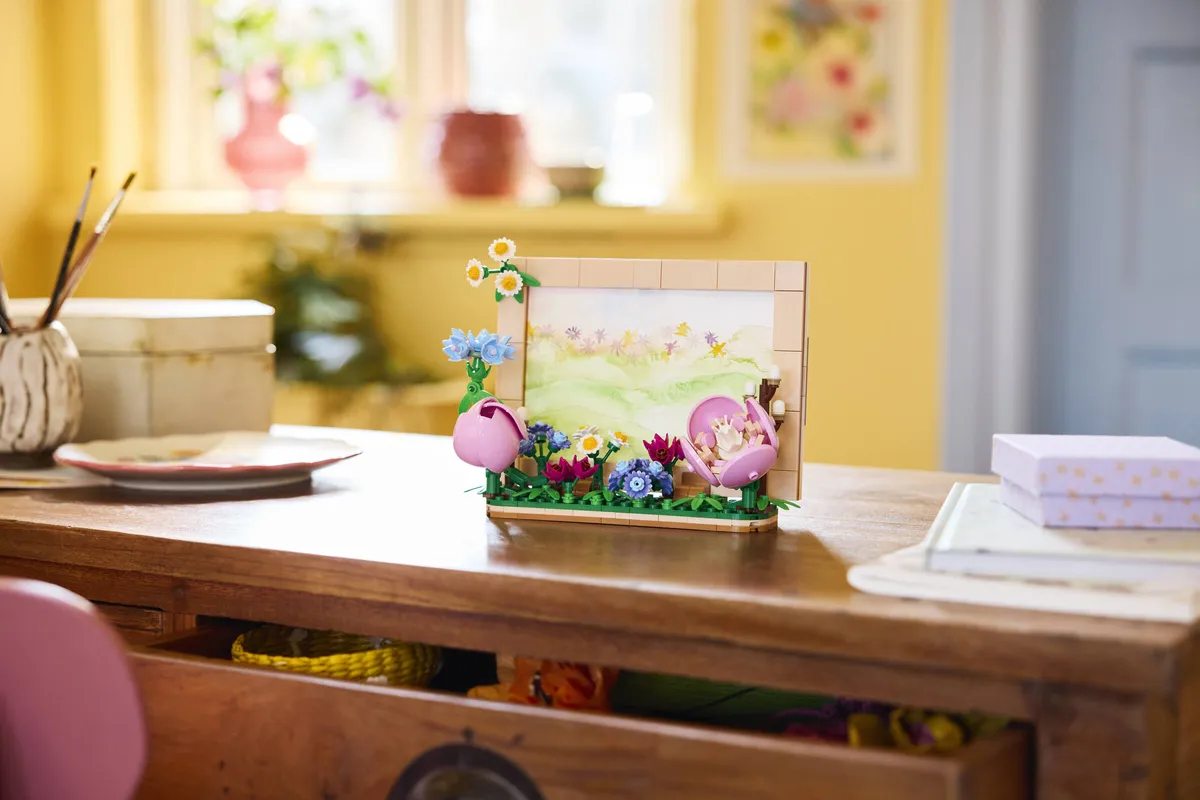 LEGO Floral Picture Frame (40916) - Bild 2