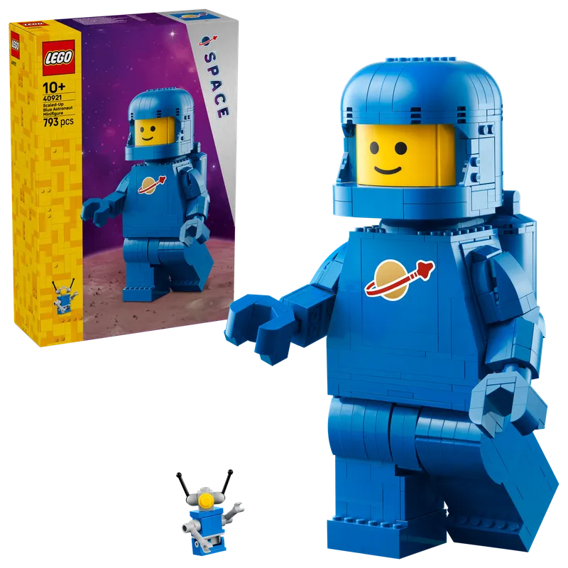 Up-Scaled Blue Astronaut Minifigure by LEGO – product photo 2 of 11