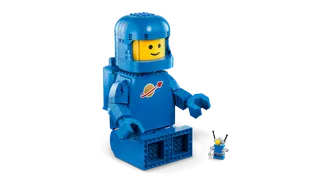 Up-Scaled Blue Astronaut Minifigure by LEGO – product photo 3 of 11